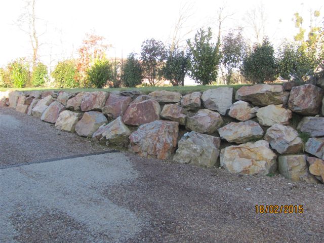 Talus en blocs d'enrochement